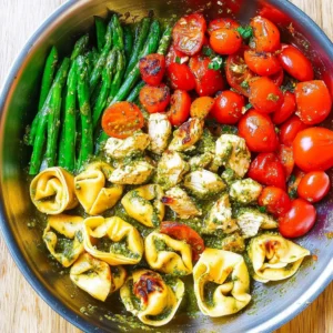 Pesto Chicken Tortellini and Veggies Skillet